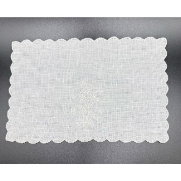 Linen Cocktail Napkins Set of 6 White On White Floral Embroidery 5.5” X 8” - Picture 1 of 8